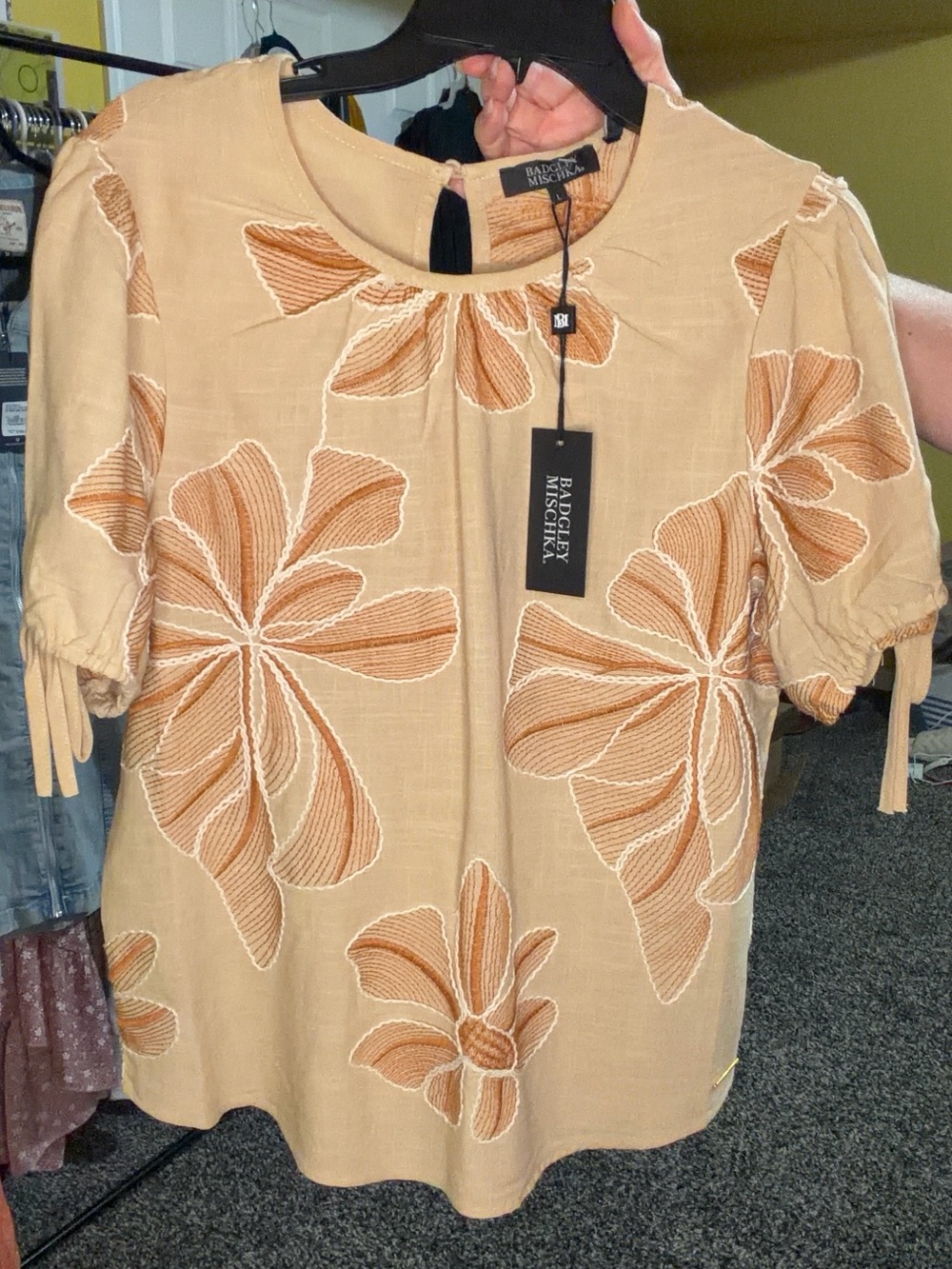NWT Badgley Mischka Embroidered Floral Tie-Sleeve Top Size L